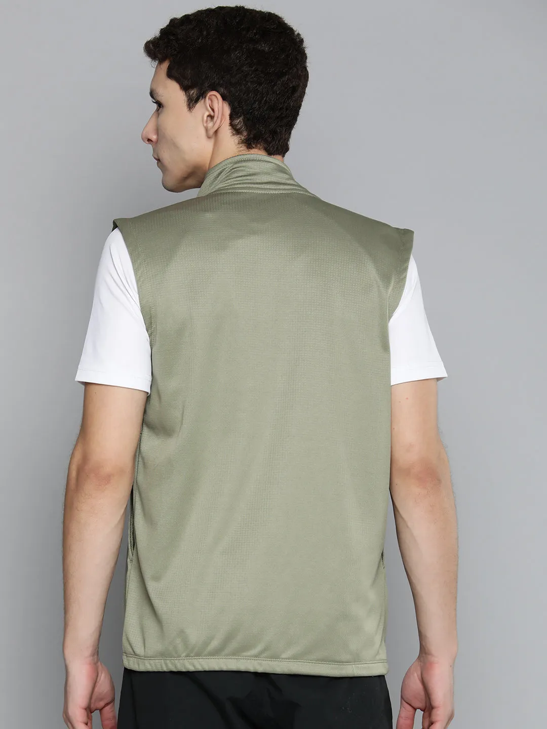 Alcis Men Green Solid Sleeveless Running Sporty Jacket