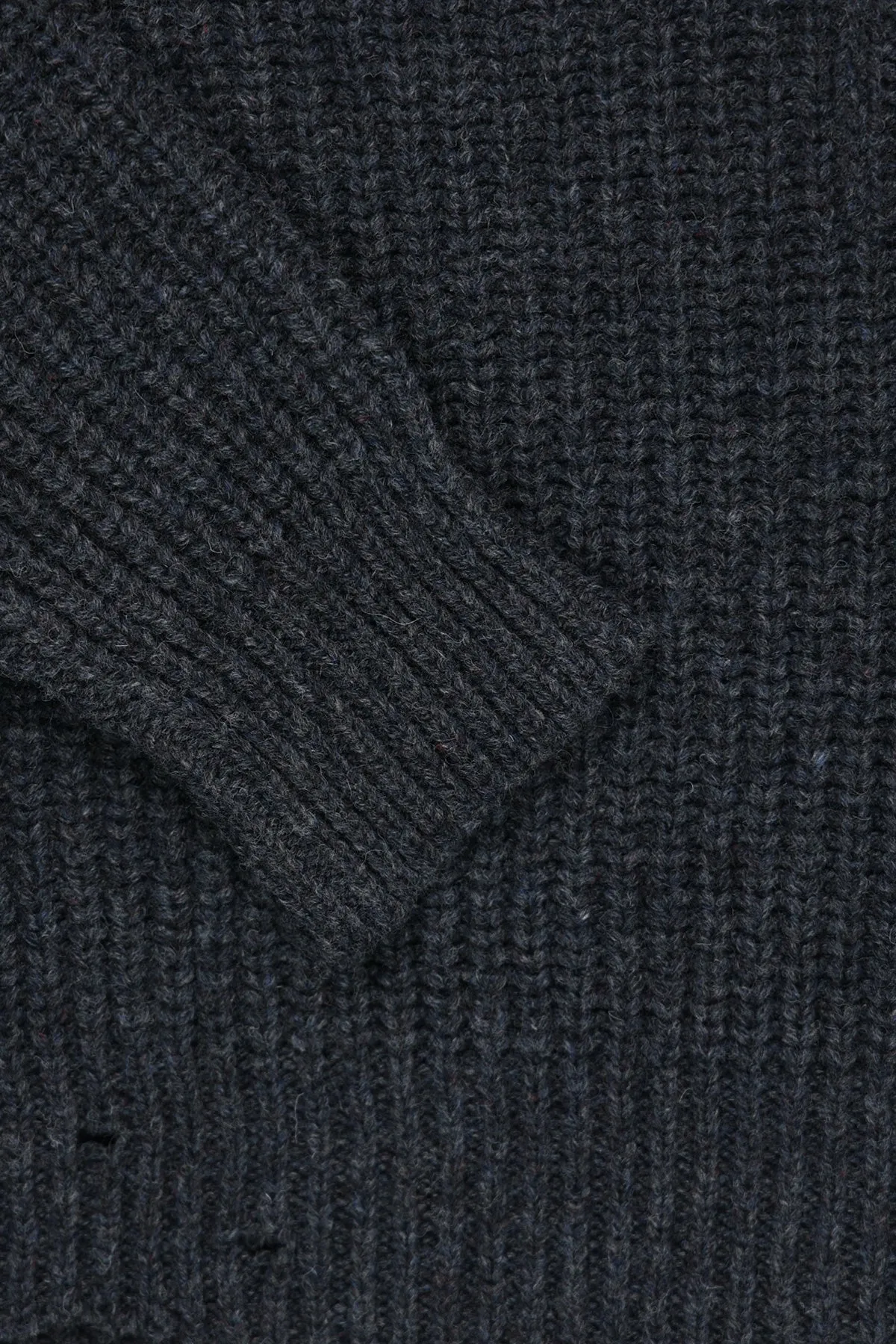 Broken Fisherman Turtleneck - Dark Grey