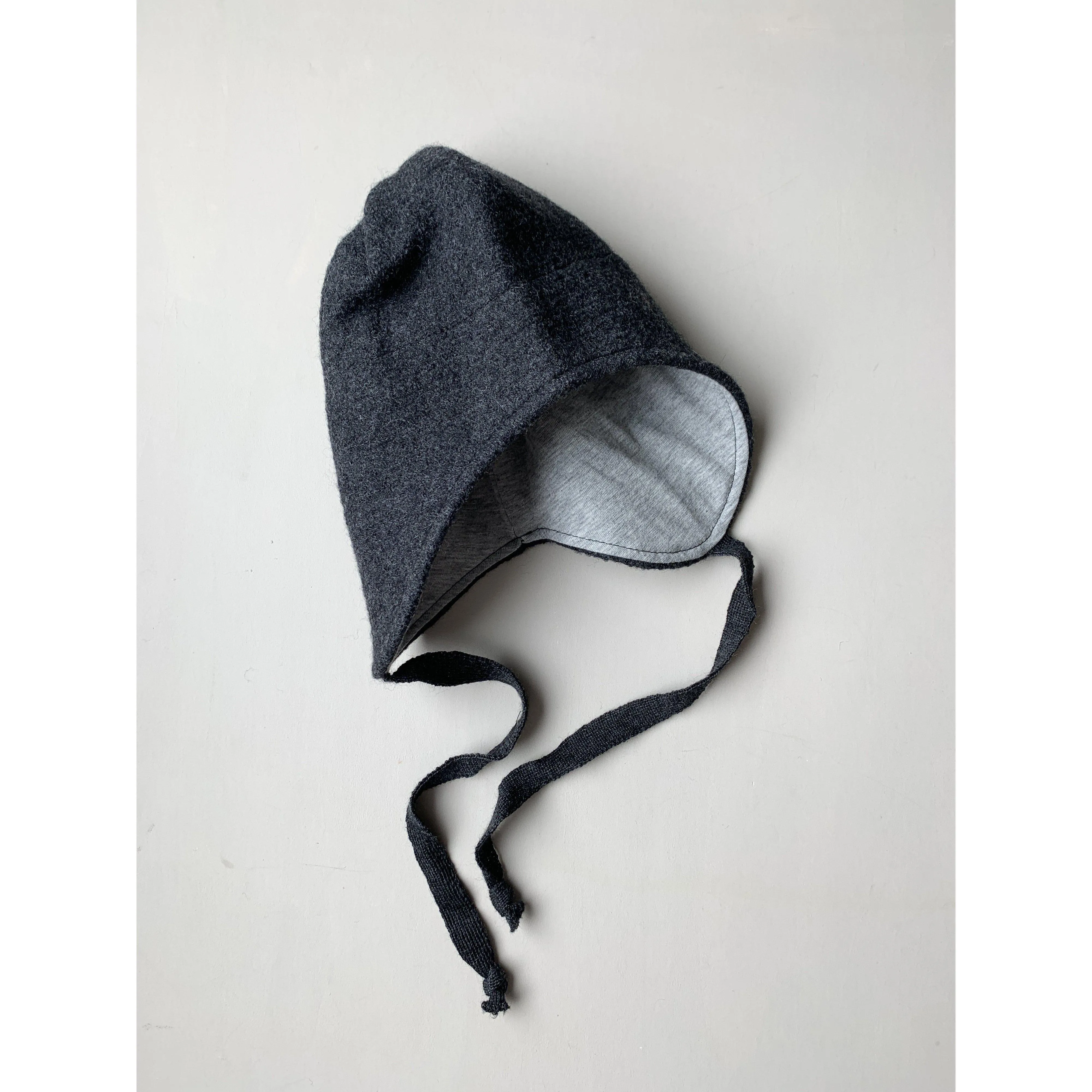 Disana - Boiled merino wool hat - Anthracite