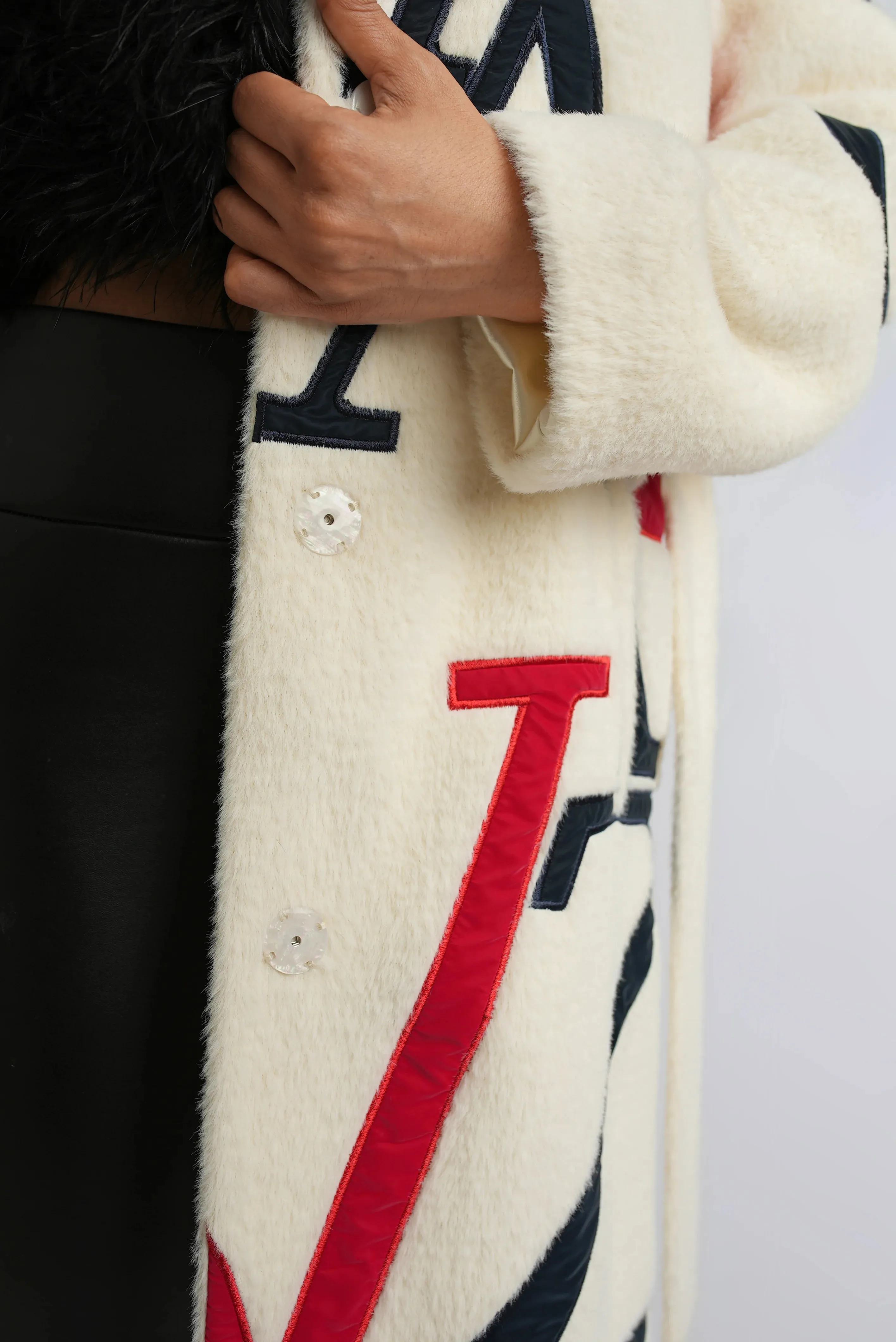 Off-White Lama Wool Knee-Length Coat with Mink Fur Collar & Letter Design