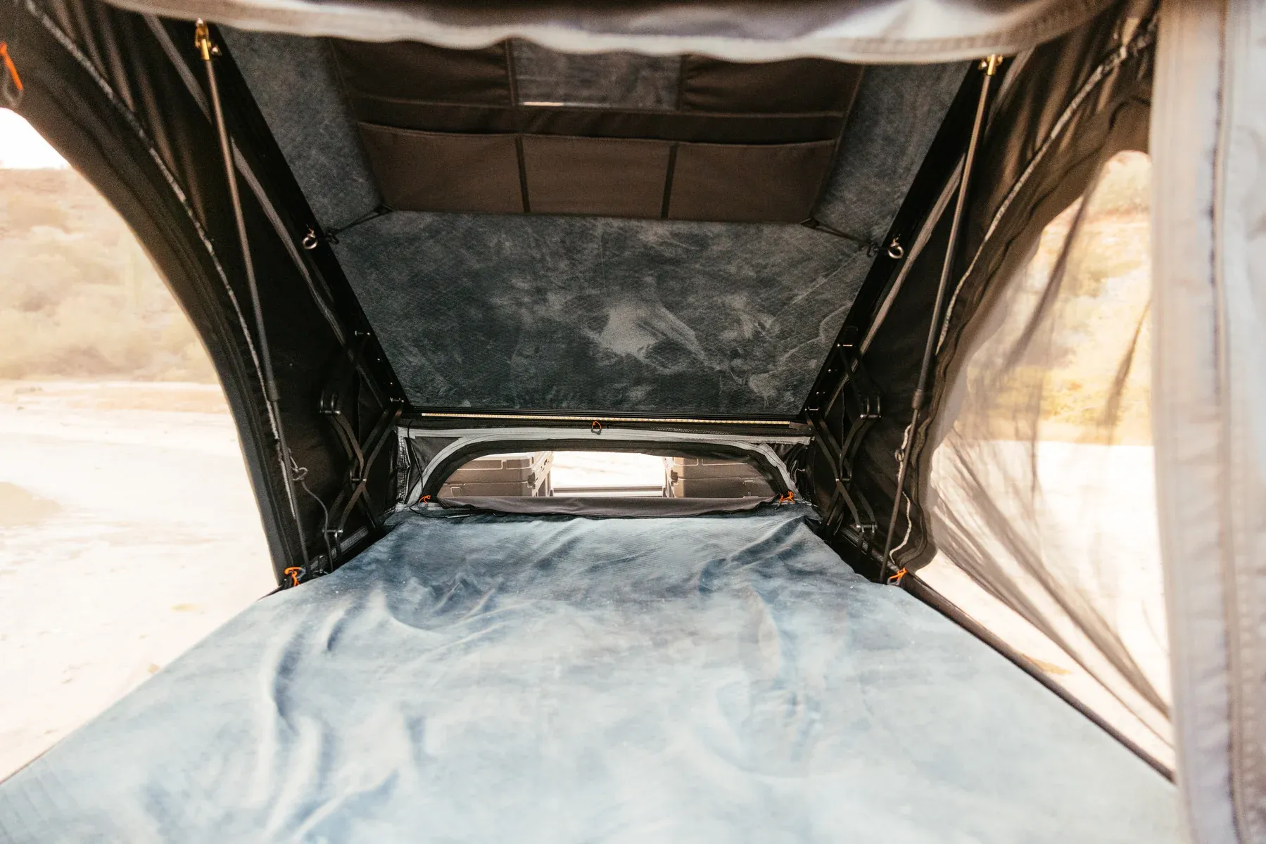 Roam Adventure The Desperado Hardshell Rooftop Tent