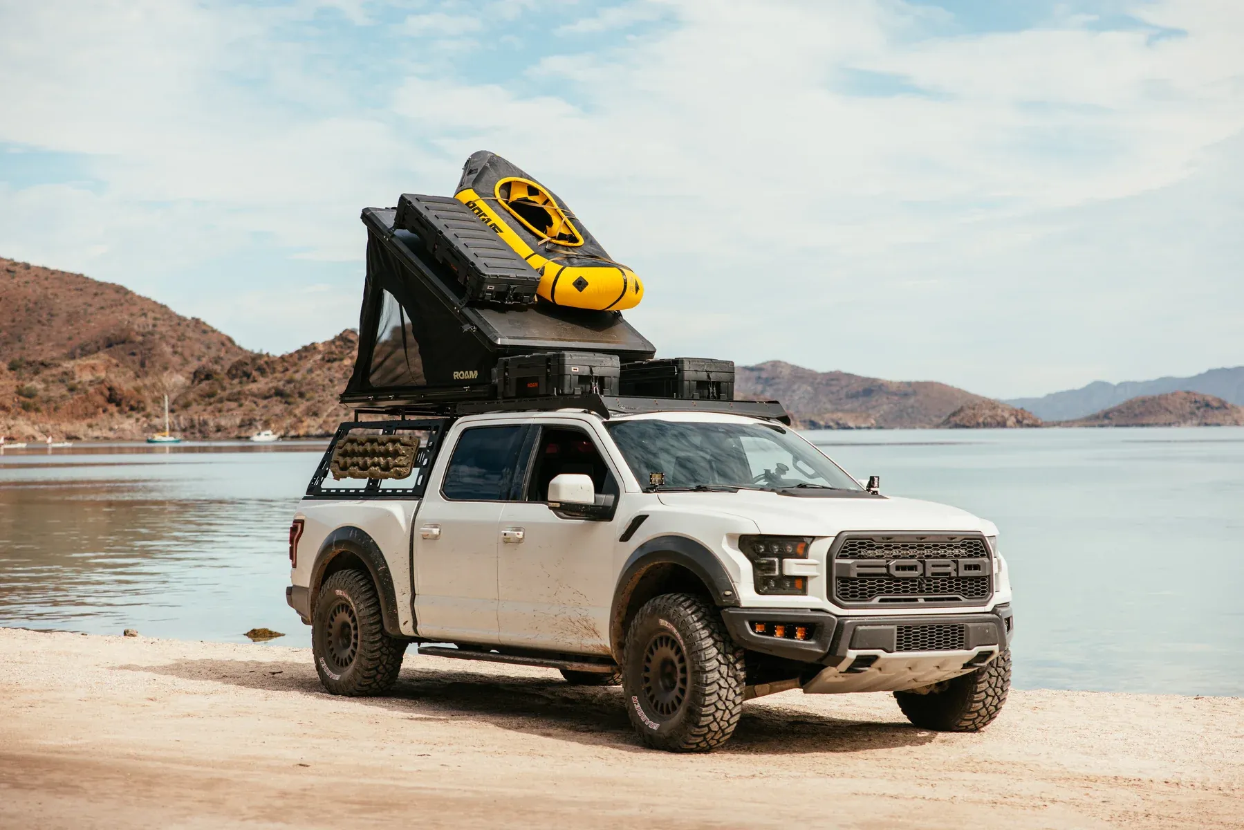 Roam Adventure The Desperado Hardshell Rooftop Tent