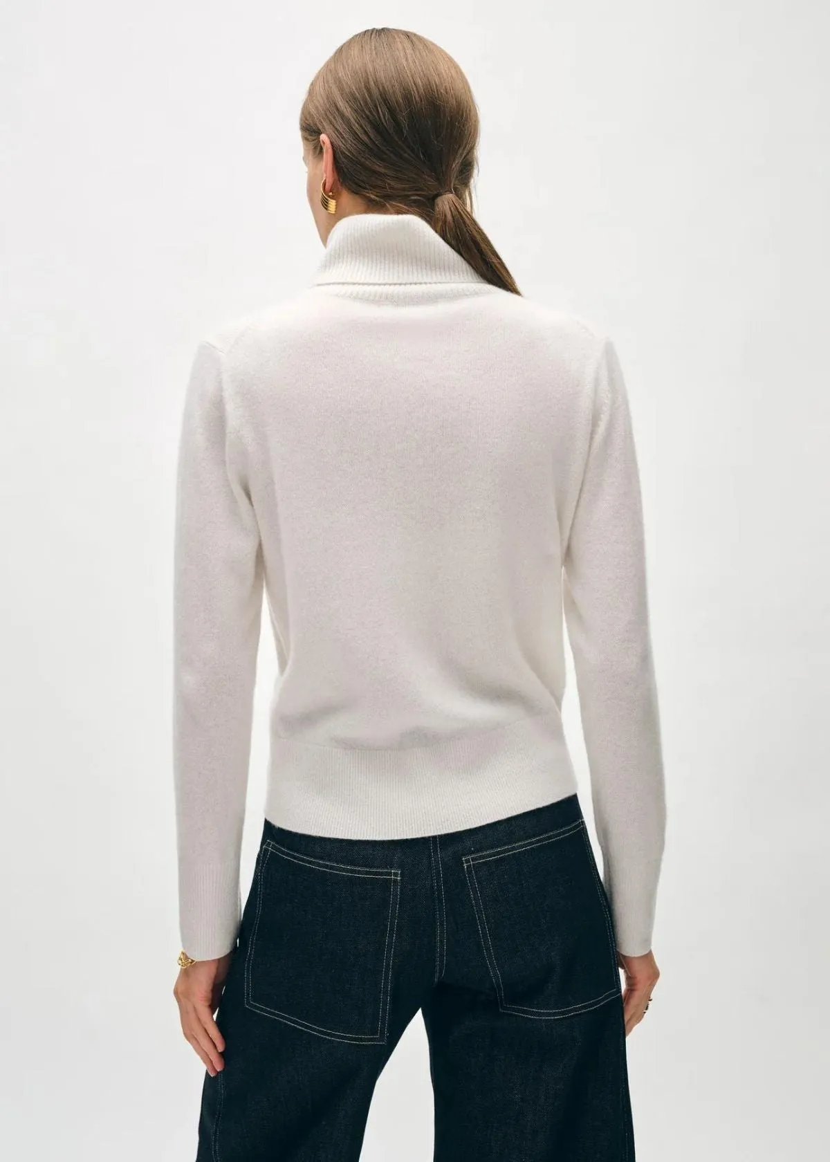 WHITE   WARREN Cashmere Essential Turtleneck Sweater - Soft White