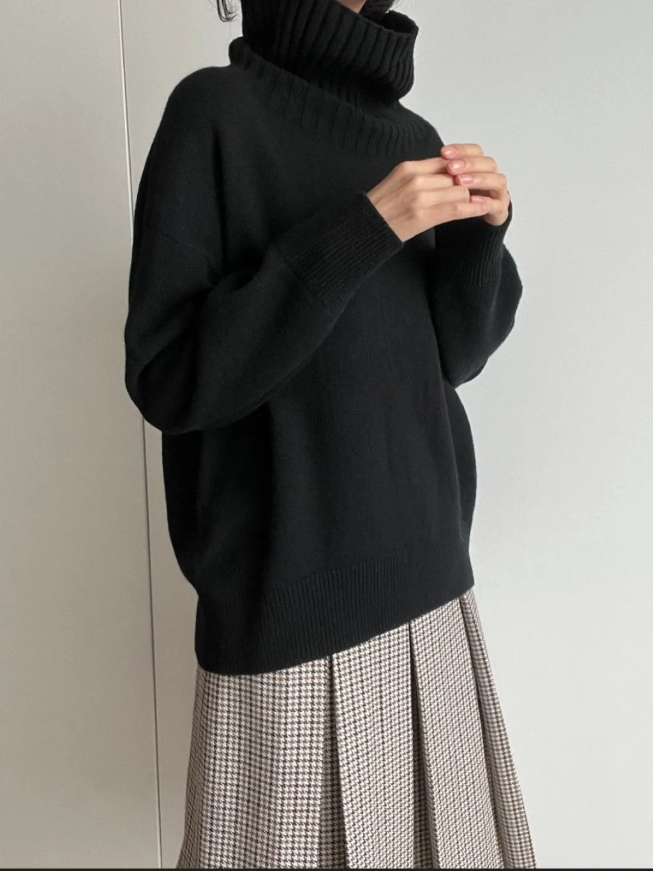 WOOL CASHMERE TURTLENECK KNIT